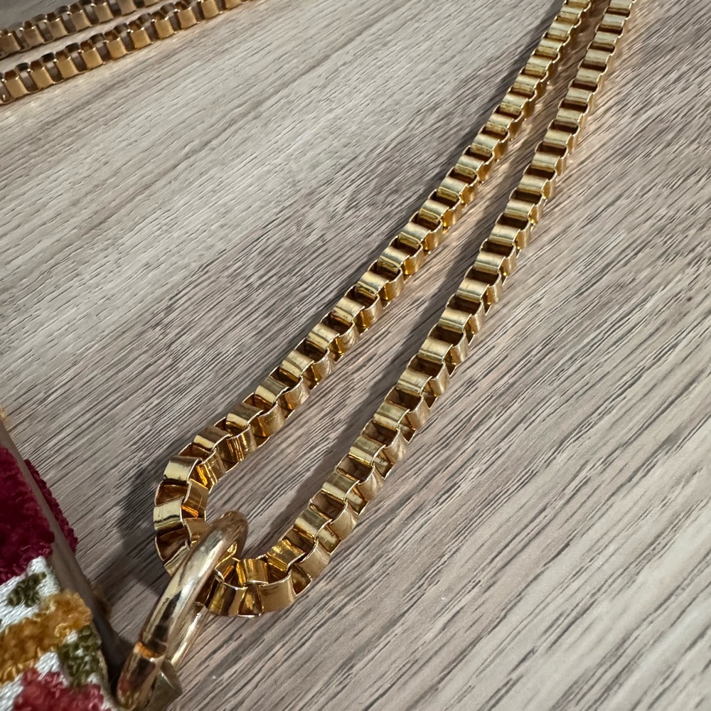 Coblentz Floral Velvet Vintage Chain Strap Bag - Picture 3 of 7